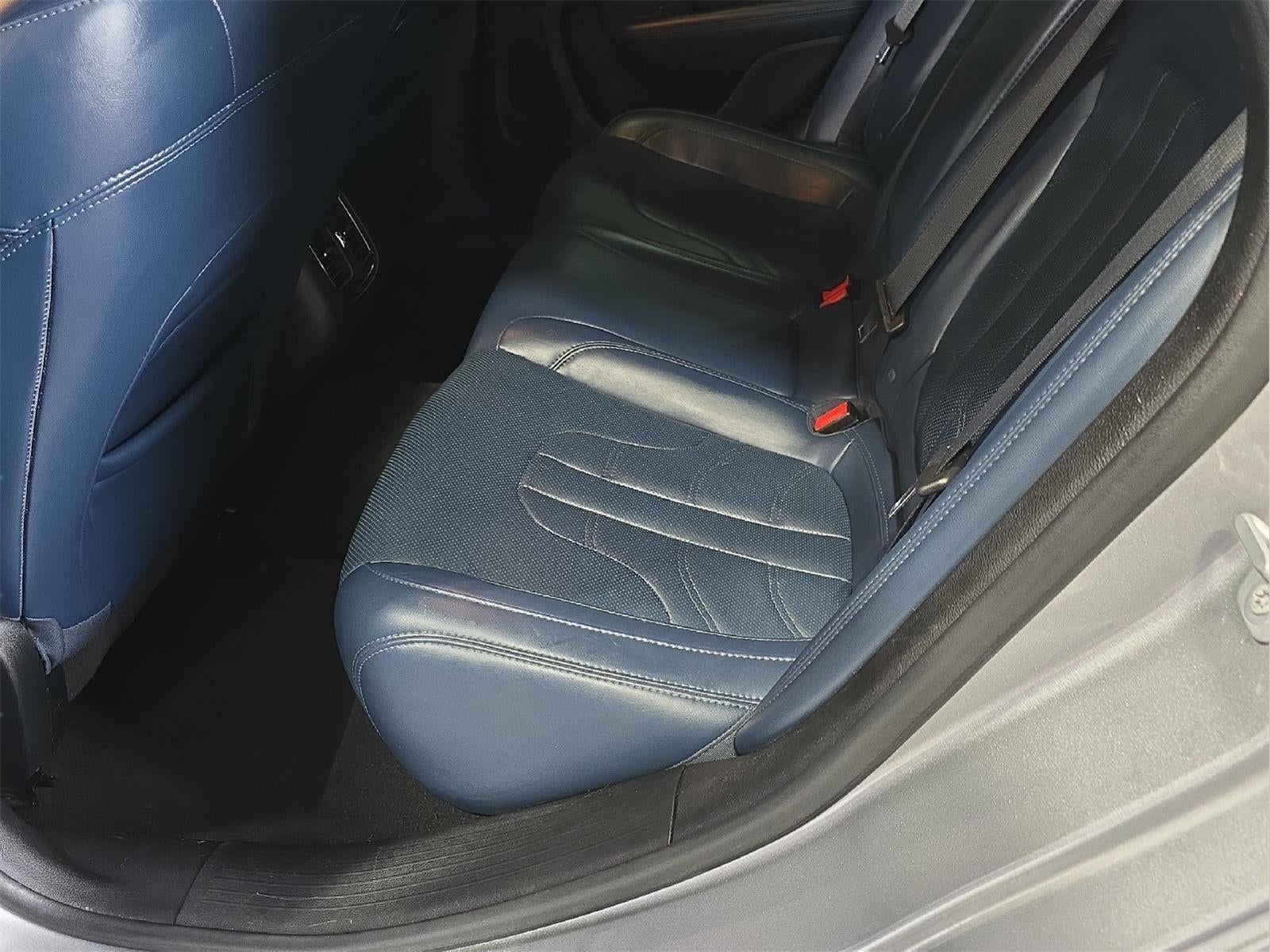 2016 Chrysler 200 S