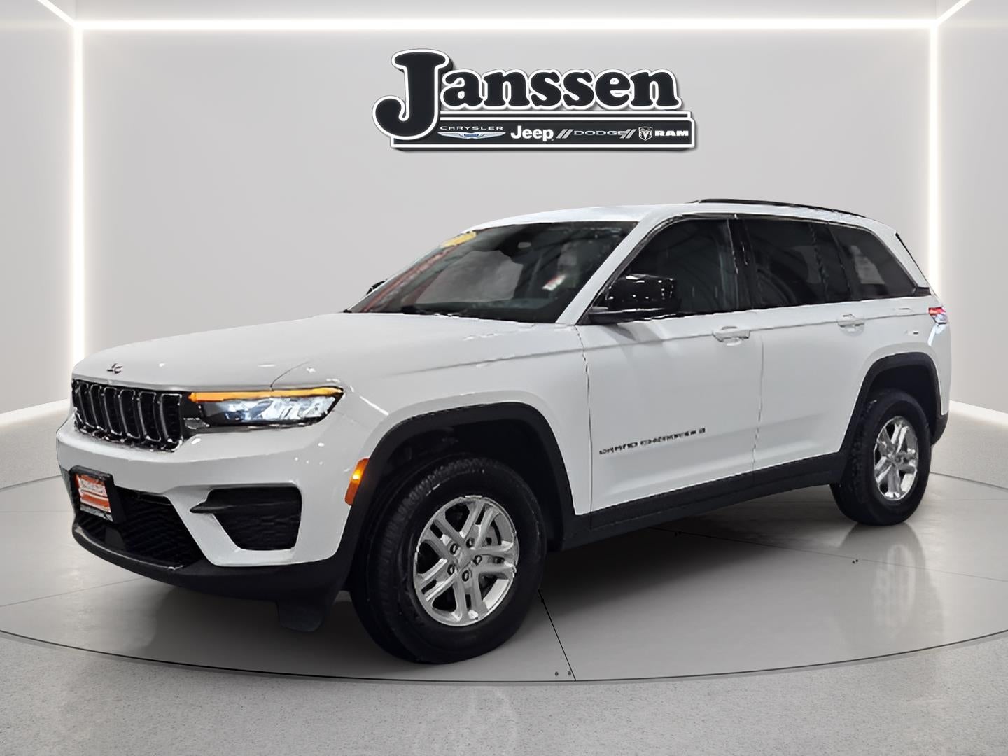 2023 Jeep Grand Cherokee Laredo