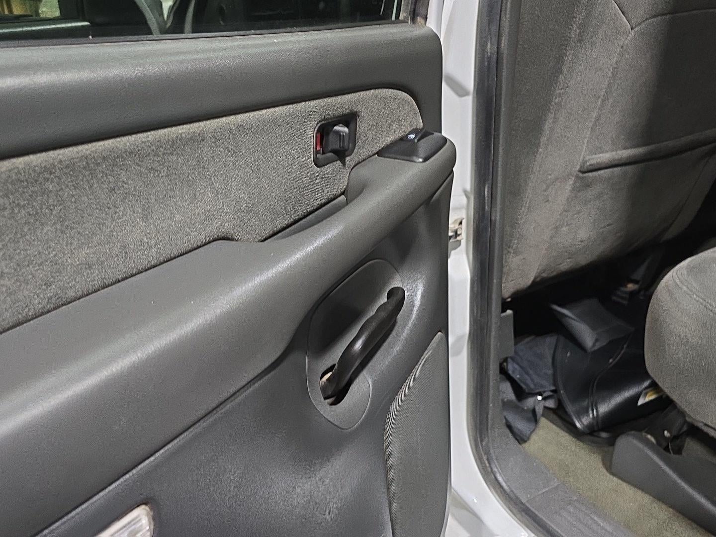 2003 Chevrolet Silverado 3500 LS