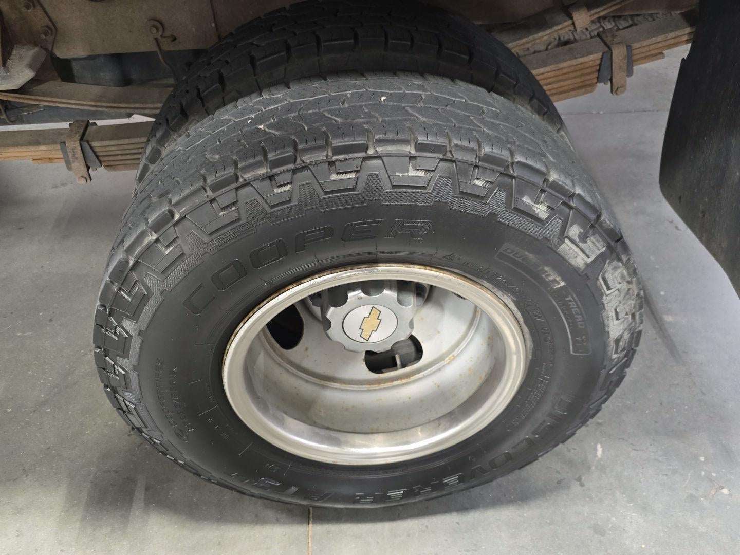 2003 Chevrolet Silverado 3500 LS