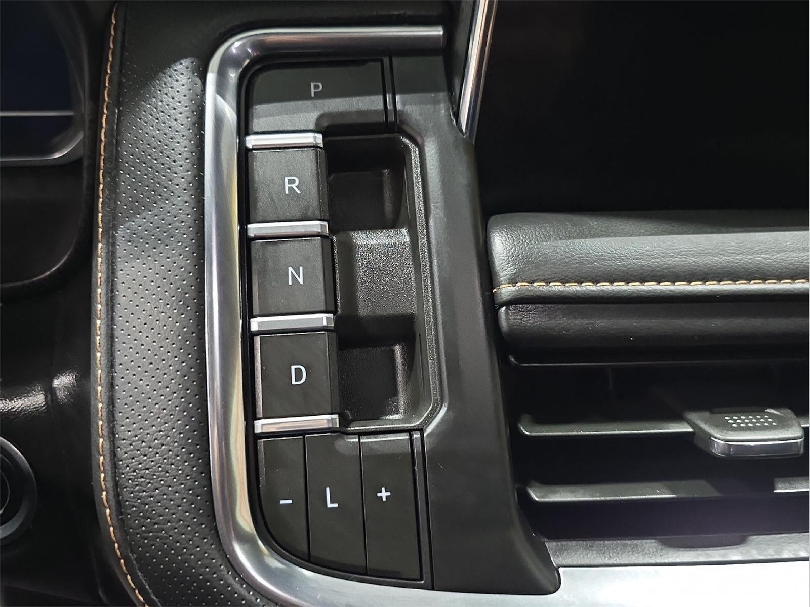 2024 GMC Yukon XL AT4