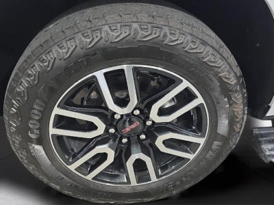 2024 GMC Yukon XL AT4