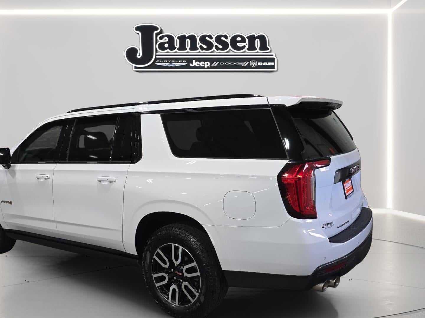 2024 GMC Yukon XL AT4