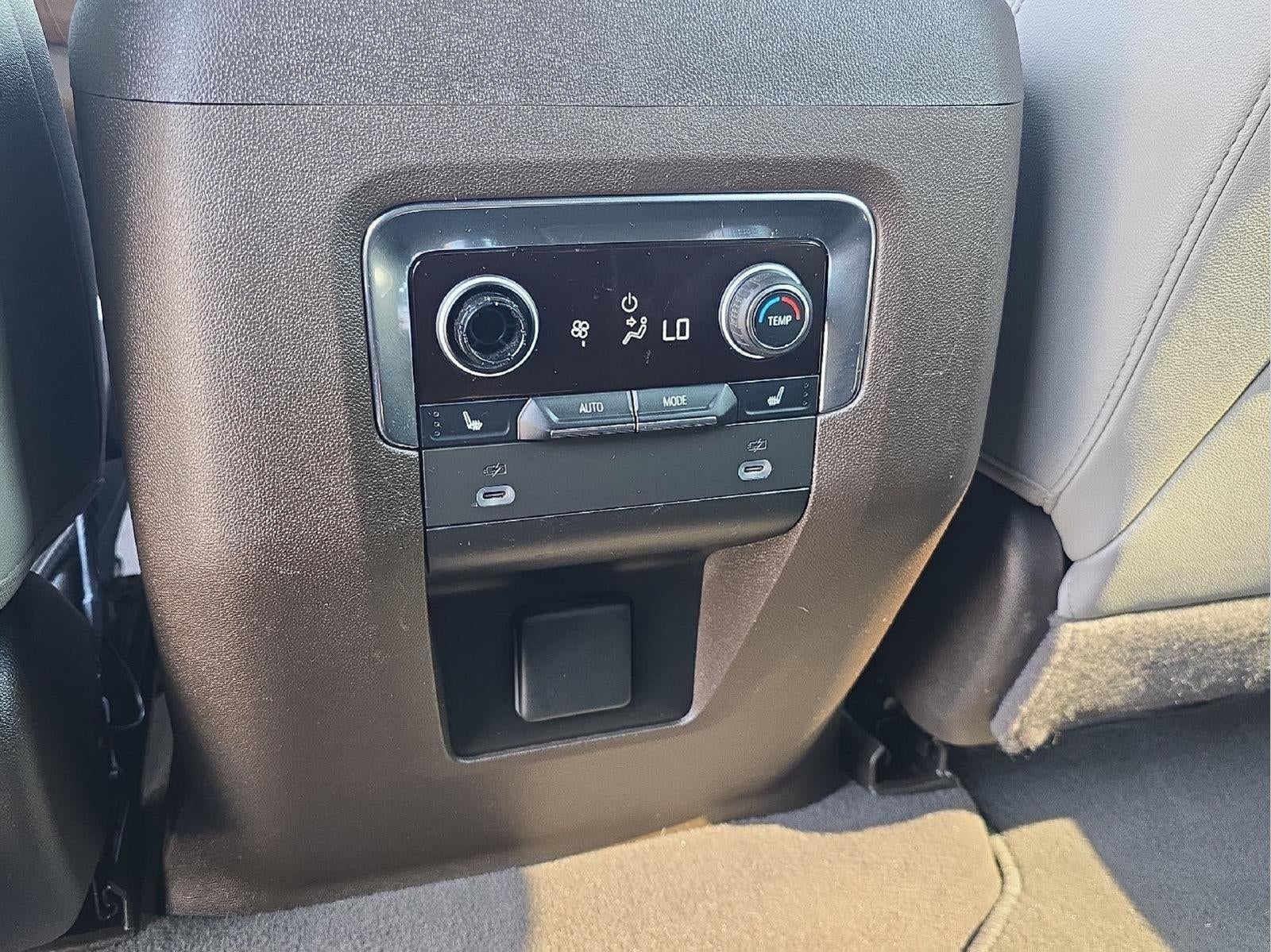 2022 Chevrolet Suburban LT