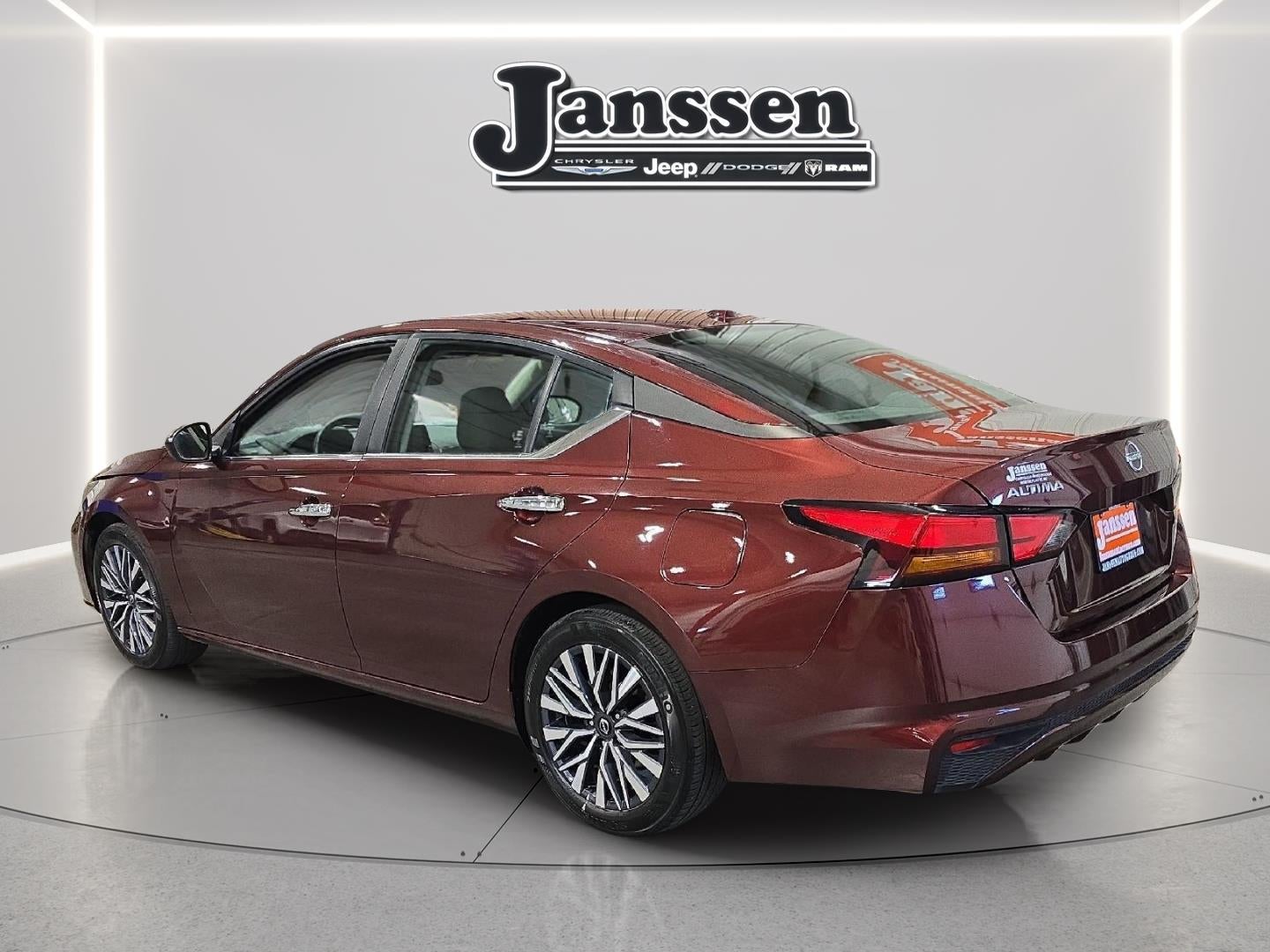 2025 Nissan Altima SV