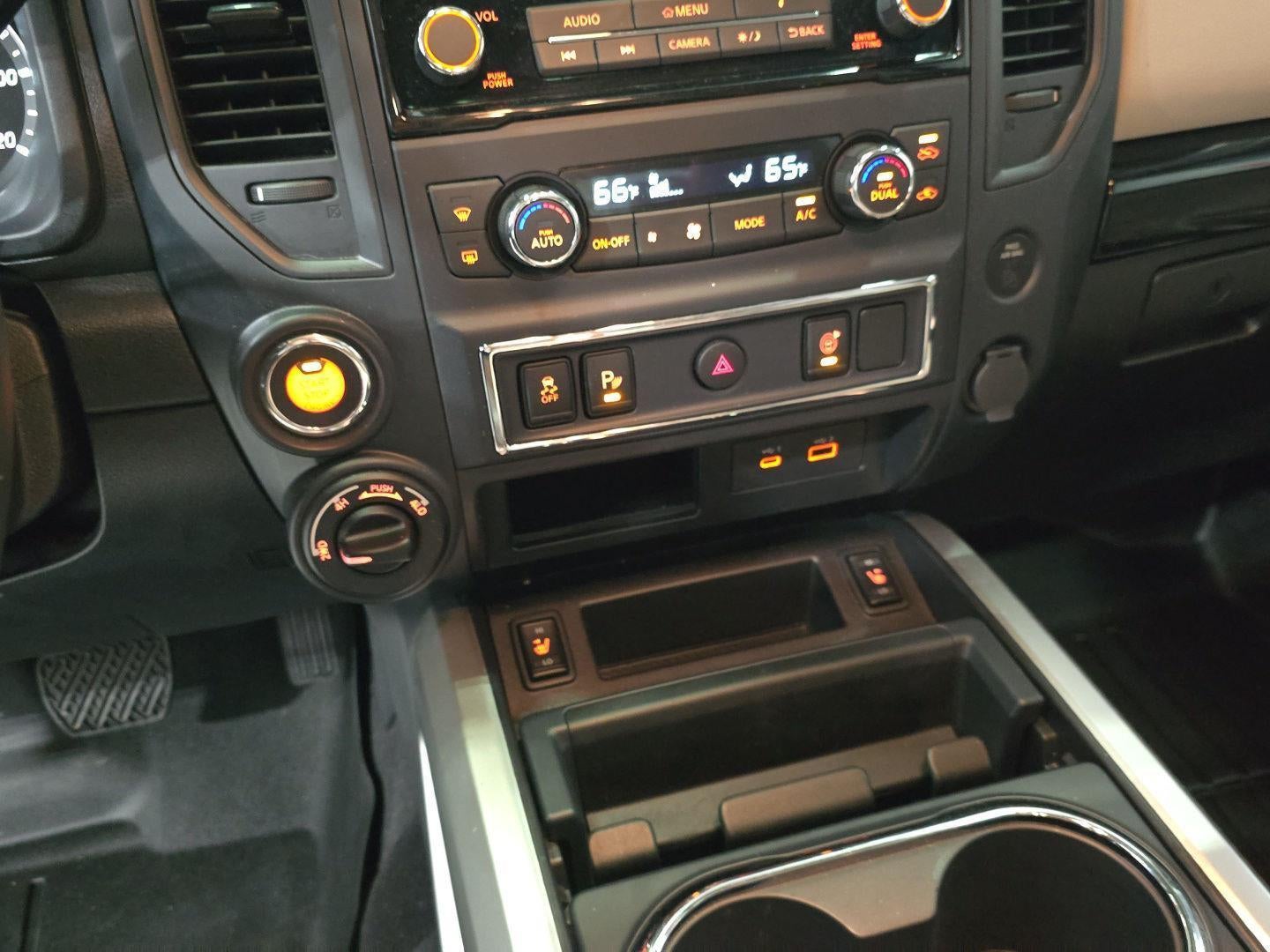 2023 Nissan Titan SV