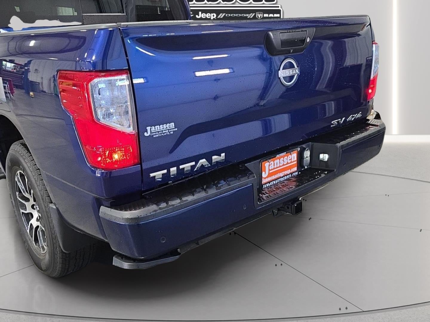 2023 Nissan Titan SV