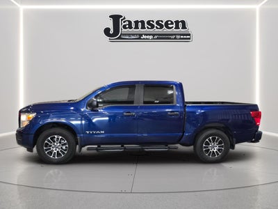 2023 Nissan Titan SV