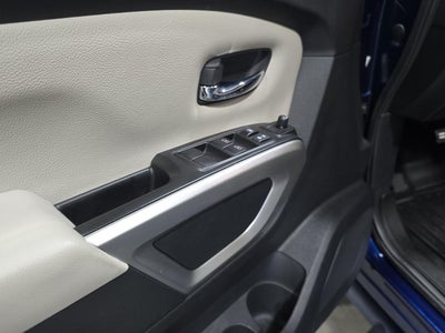 2023 Nissan Titan SV