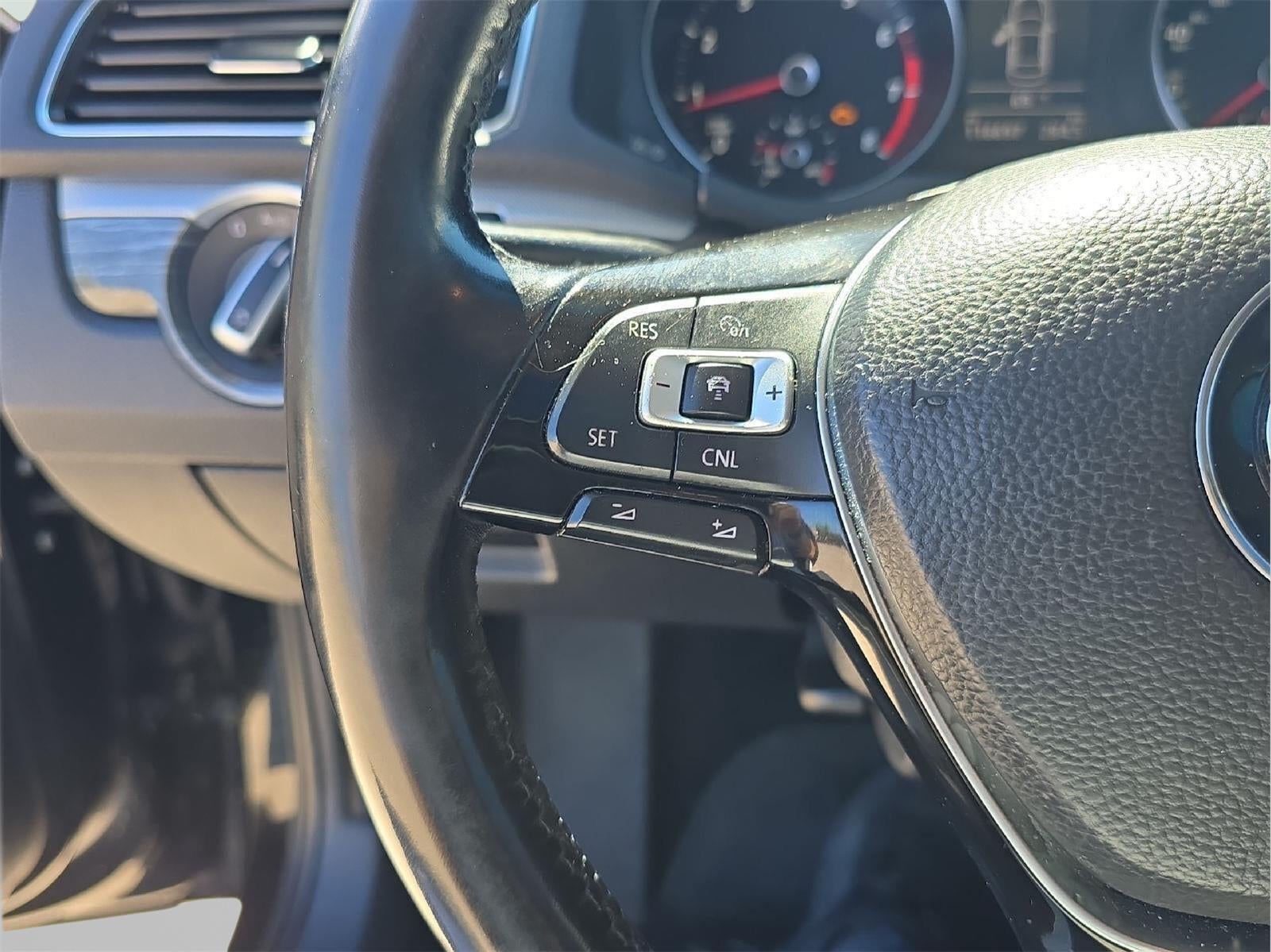 2016 Volkswagen Passat 1.8T SE
