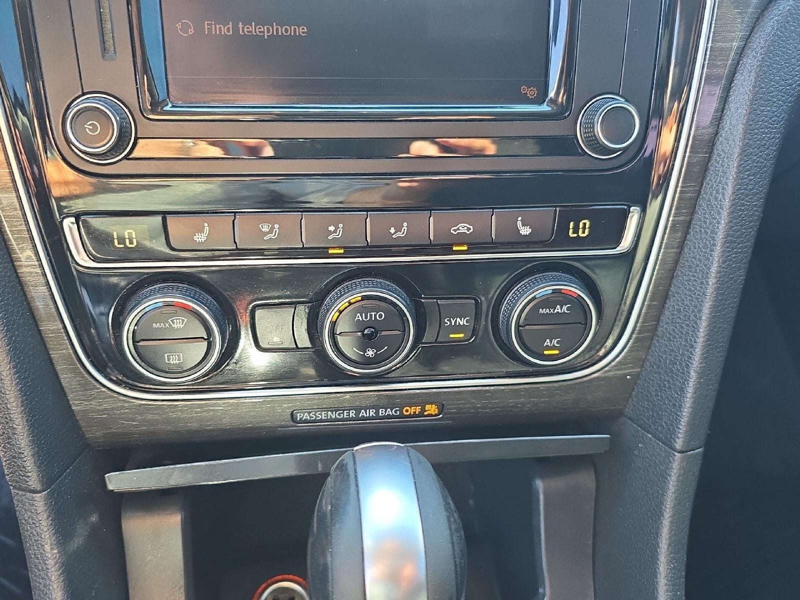 2016 Volkswagen Passat 1.8T SE