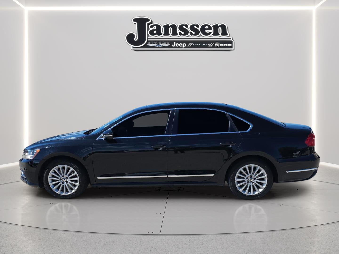 2016 Volkswagen Passat 1.8T SE