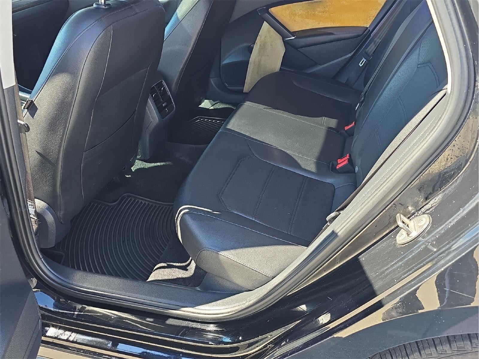 2016 Volkswagen Passat 1.8T SE