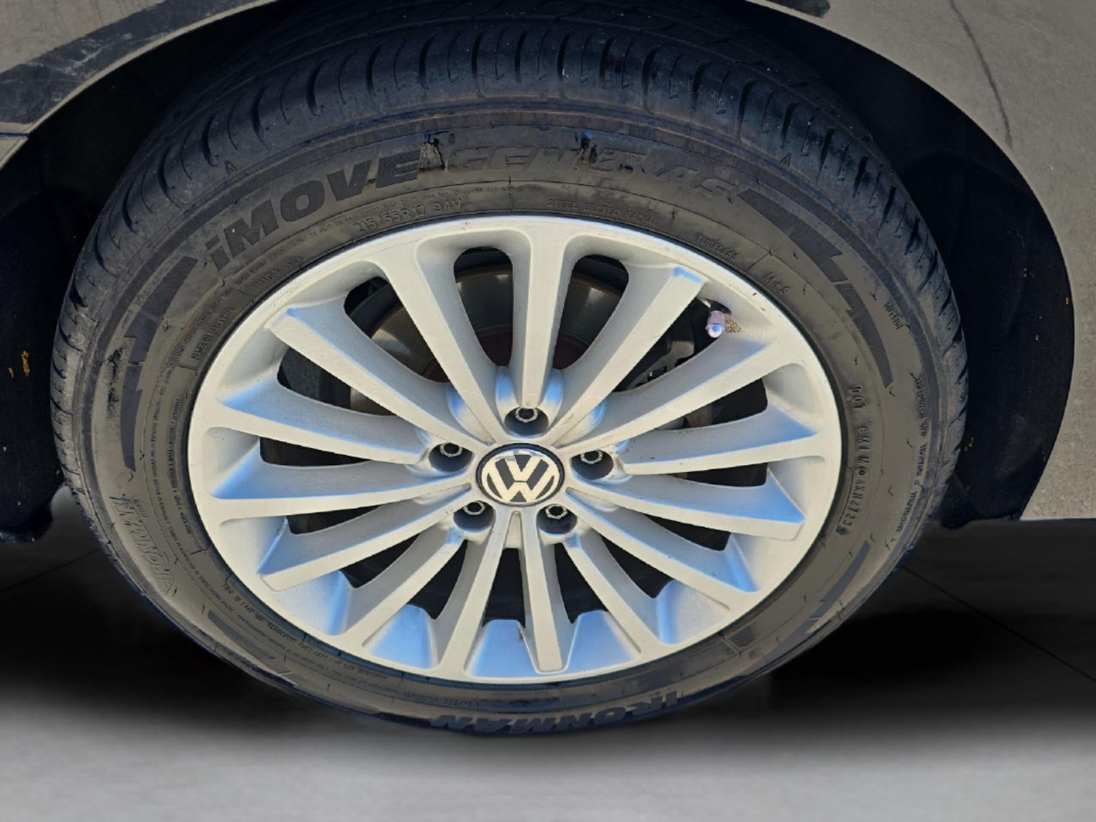2016 Volkswagen Passat 1.8T SE