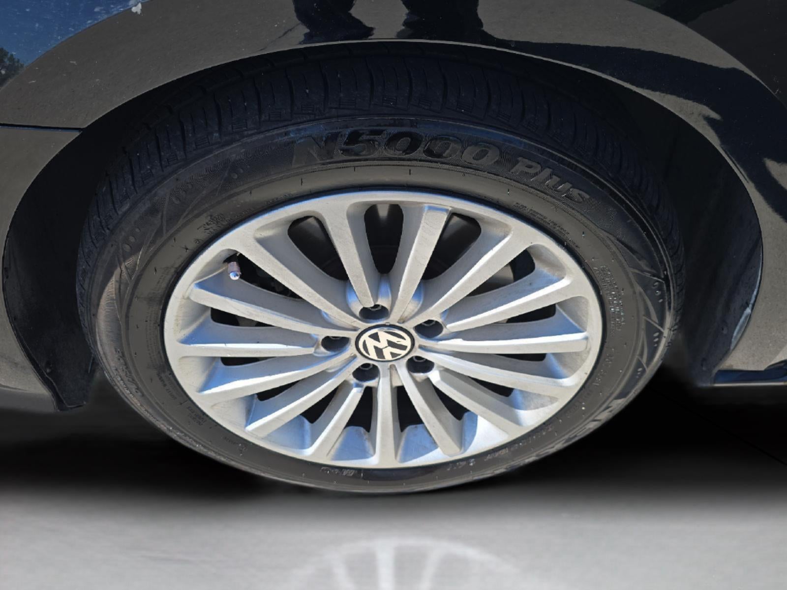 2016 Volkswagen Passat 1.8T SE