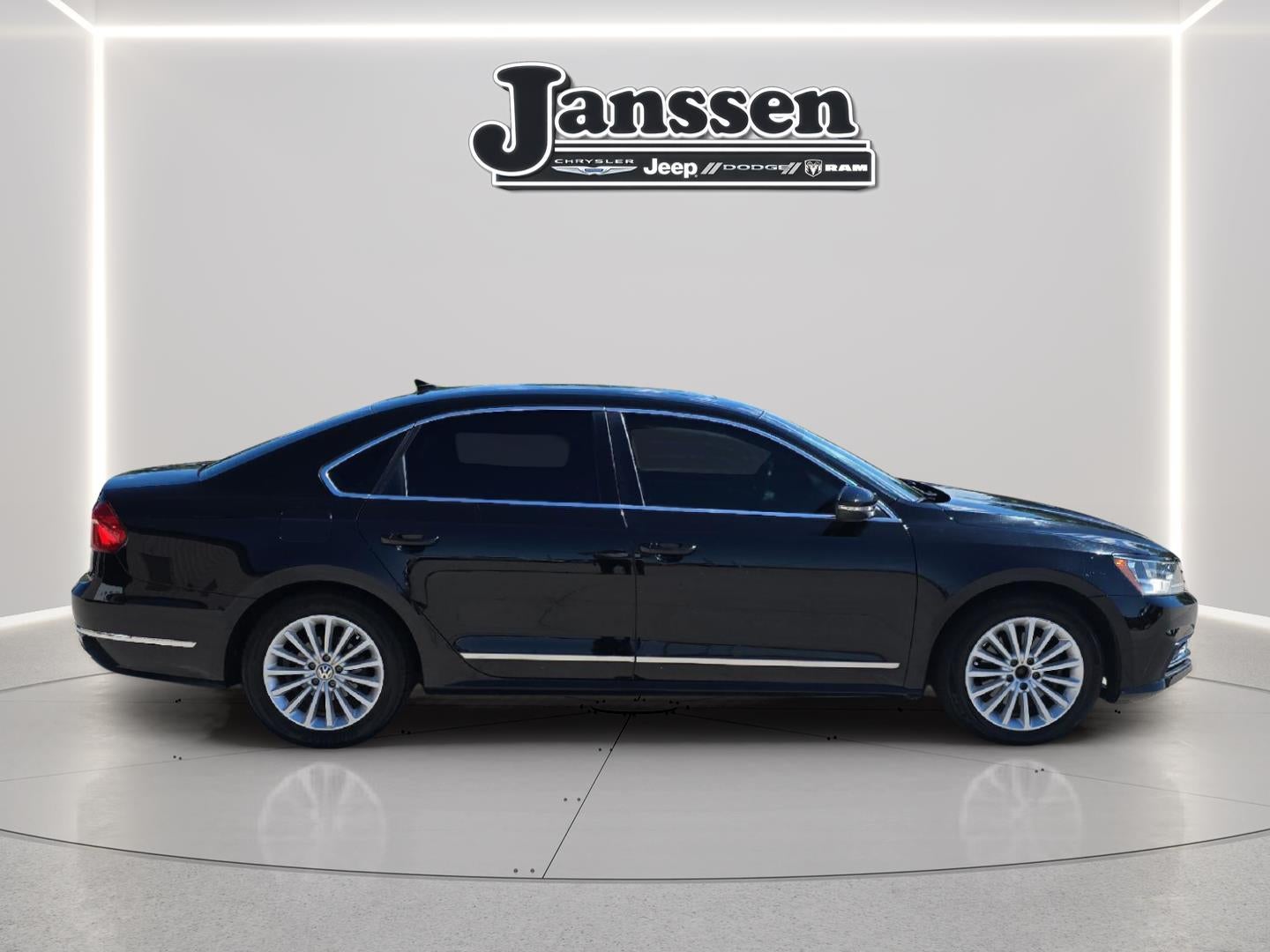 2016 Volkswagen Passat 1.8T SE