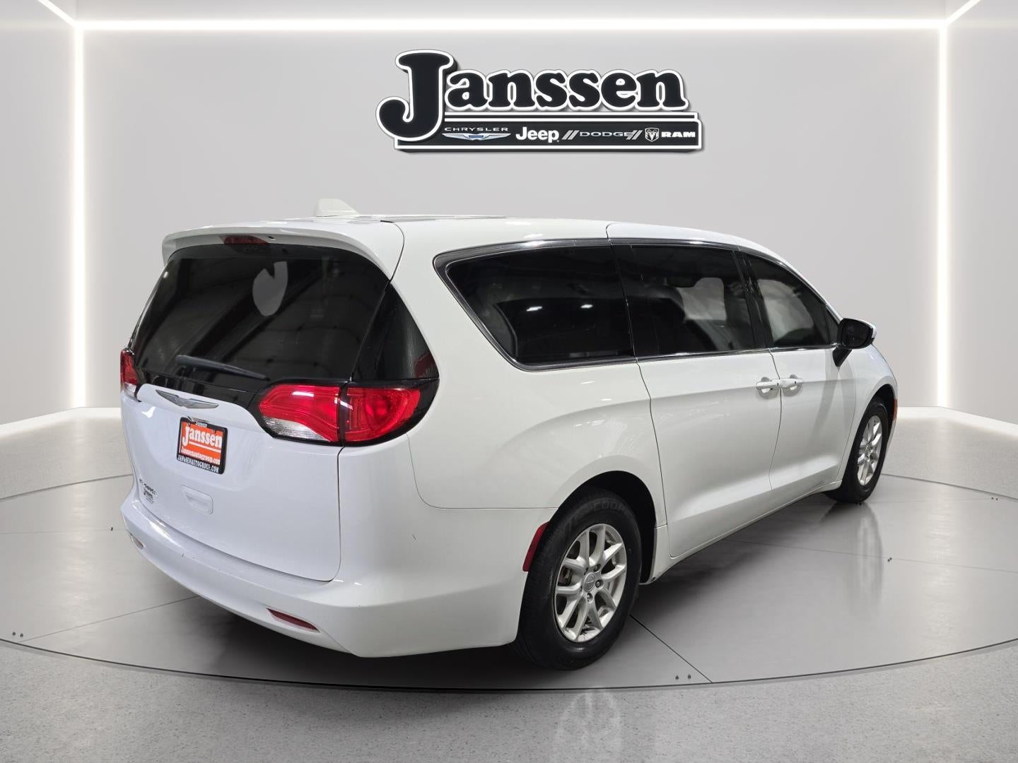 2017 Chrysler Pacifica Touring