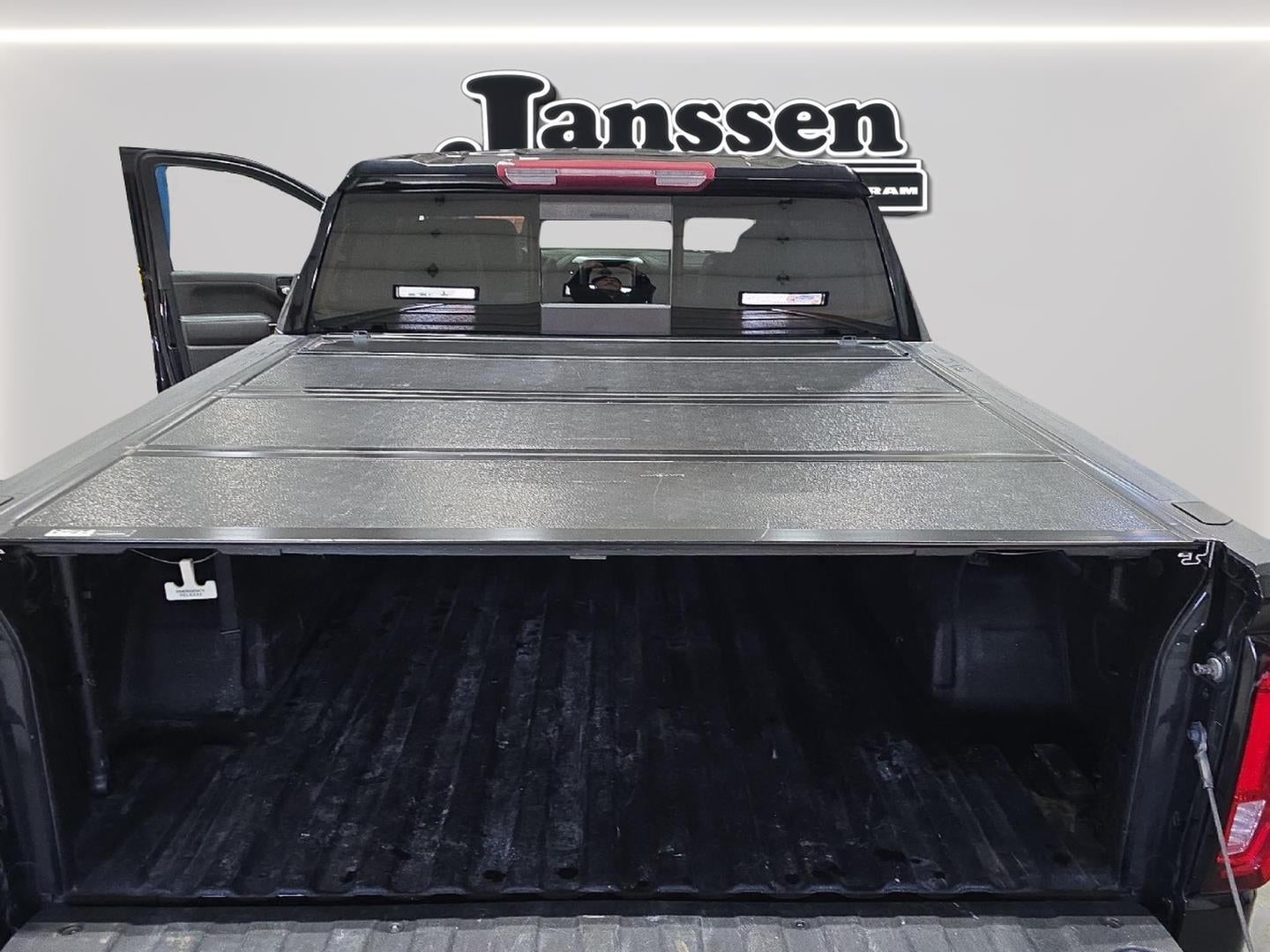 2022 GMC Sierra 1500 Limited SLT