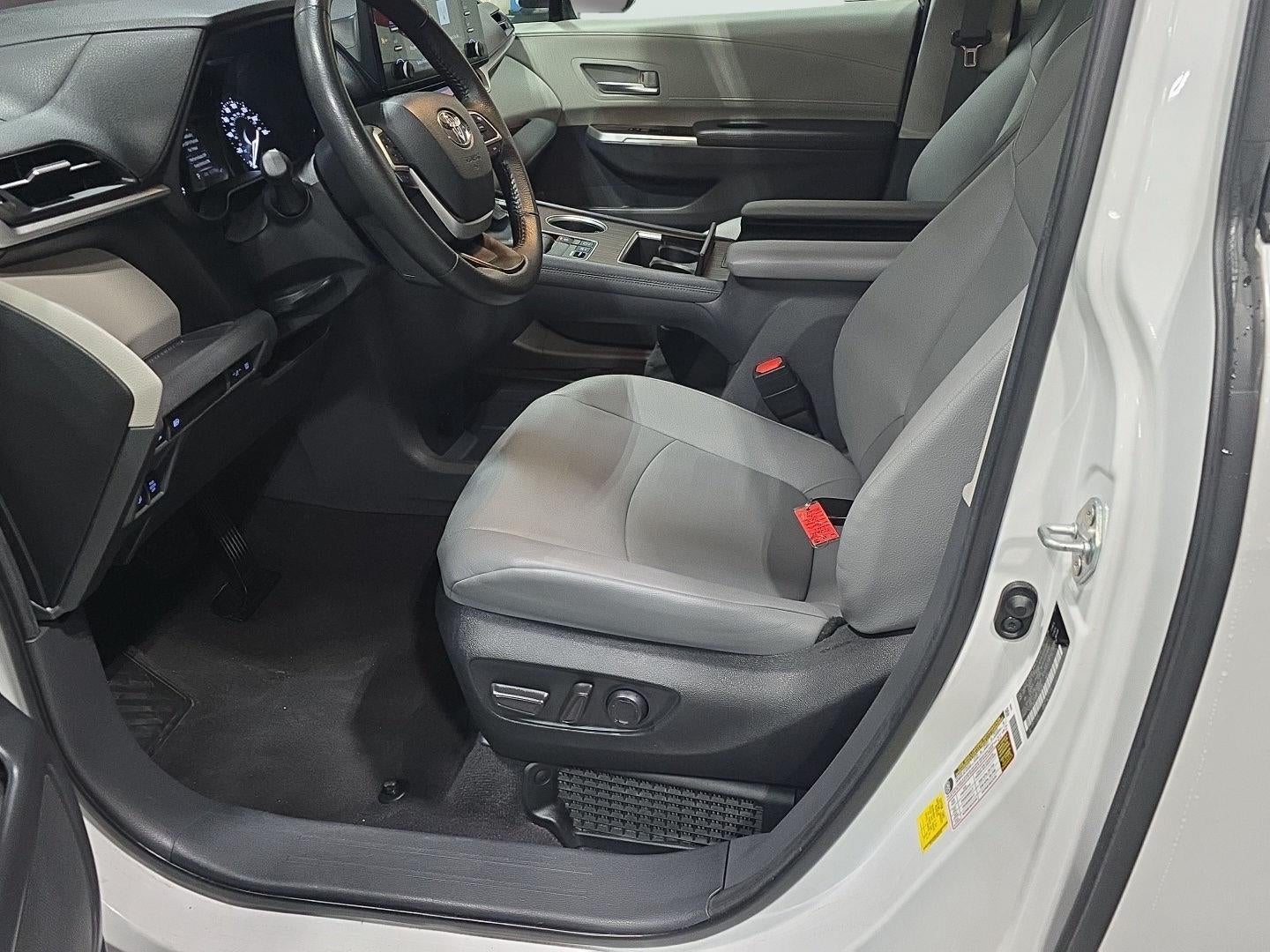 2024 Toyota Sienna XLE