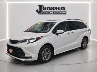 2024 Toyota Sienna XLE