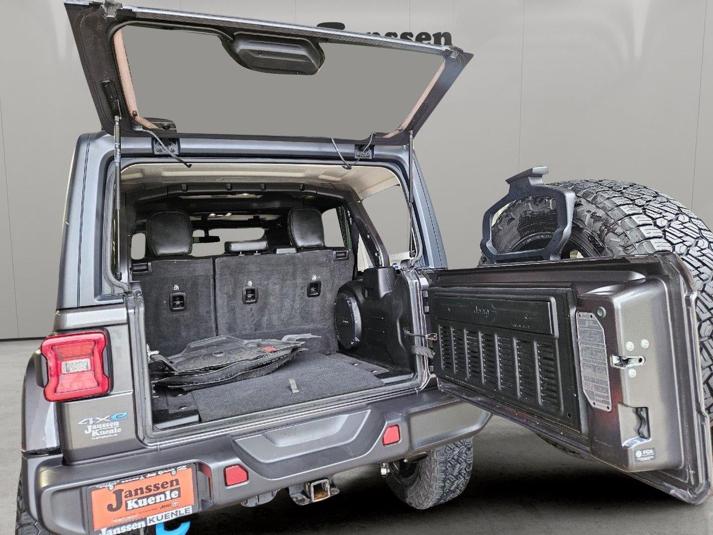 2022 Jeep Wrangler 4xe Unlimited Sahara 4x4