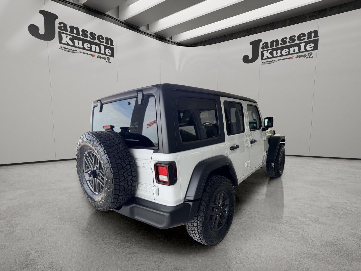 2025 Jeep Wrangler 4-Door Summit 4x4
