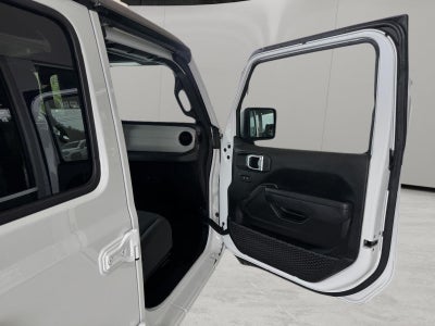 2025 Jeep Wrangler 4-Door Summit 4x4