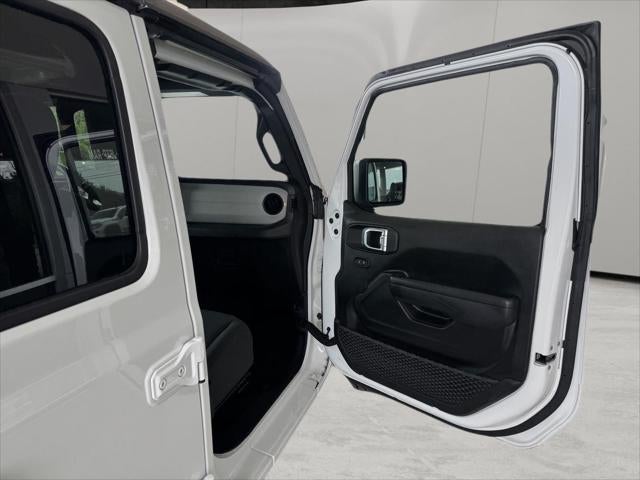 2025 Jeep Wrangler 4-Door Summit 4x4