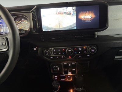 2025 Jeep Wrangler 4-Door Willys 4x4