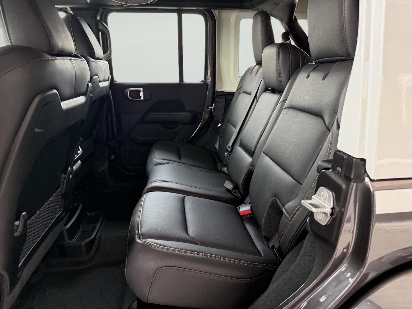 2027 Jeep Wrangler WRANGLER 4-DOOR SAHARA