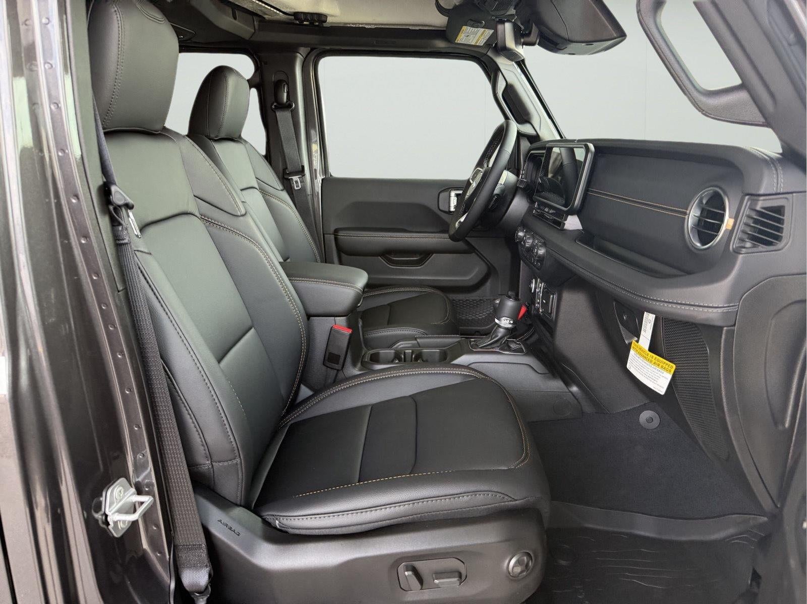 2027 Jeep Wrangler WRANGLER 4-DOOR SAHARA