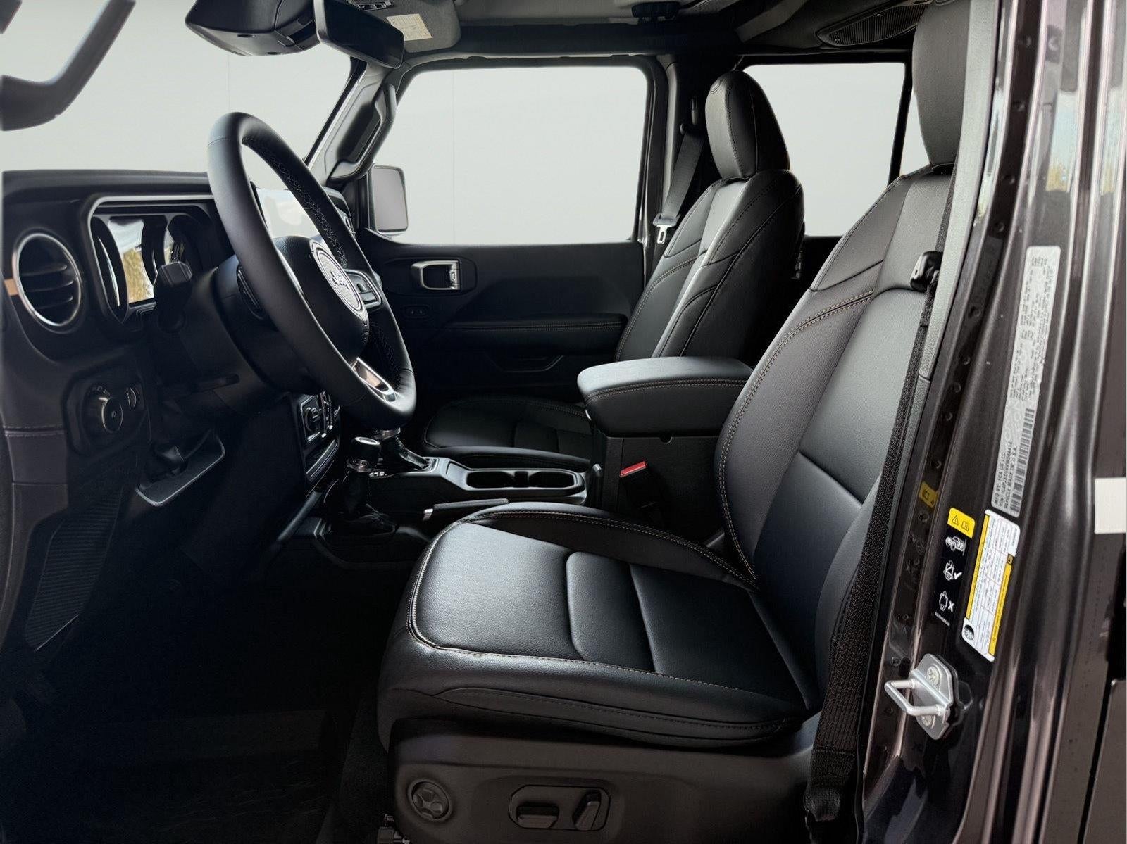 2027 Jeep Wrangler WRANGLER 4-DOOR SAHARA