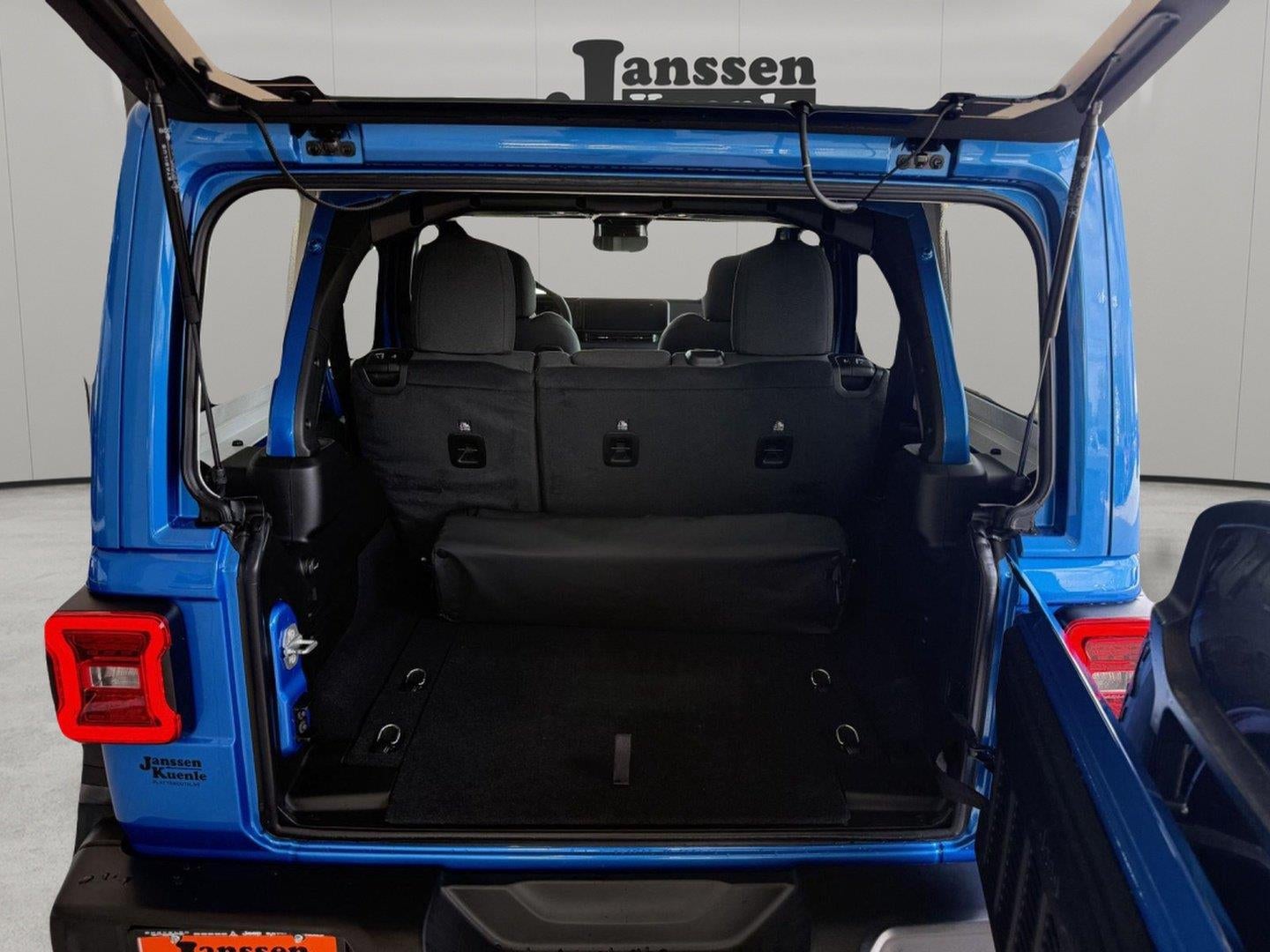 2027 Jeep Wrangler WRANGLER 4-DOOR RUBICON
