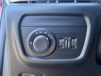 2023 Jeep Grand Cherokee Laredo 4x4