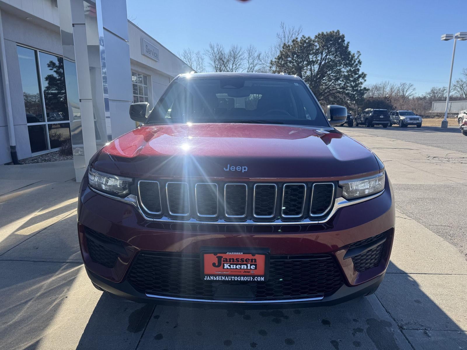 2023 Jeep Grand Cherokee Laredo 4x4