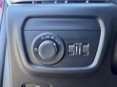 2023 Jeep Grand Cherokee Laredo 4x4