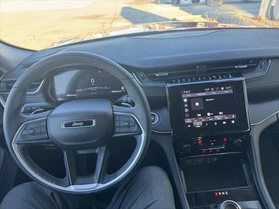 2023 Jeep Grand Cherokee Laredo 4x4