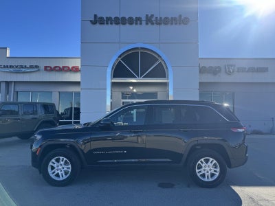 2024 Jeep Grand Cherokee Laredo 4x4