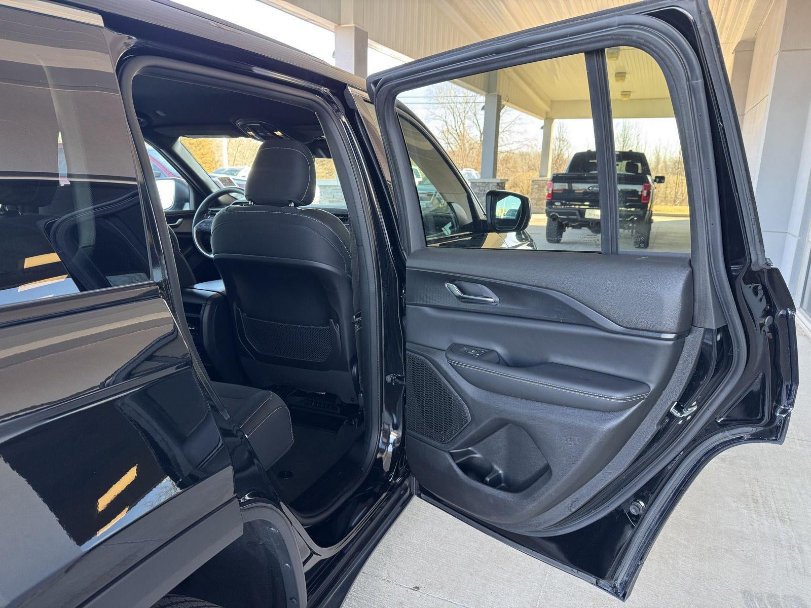 2024 Jeep Grand Cherokee Laredo 4x4