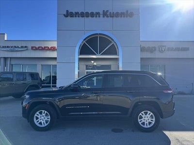 2024 Jeep Grand Cherokee Laredo 4x4