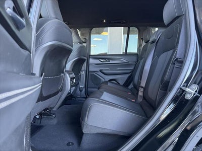 2024 Jeep Grand Cherokee Laredo 4x4