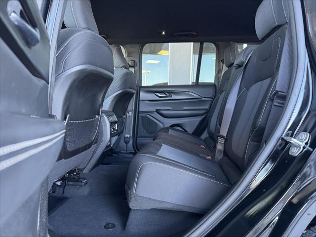 2024 Jeep Grand Cherokee Laredo 4x4