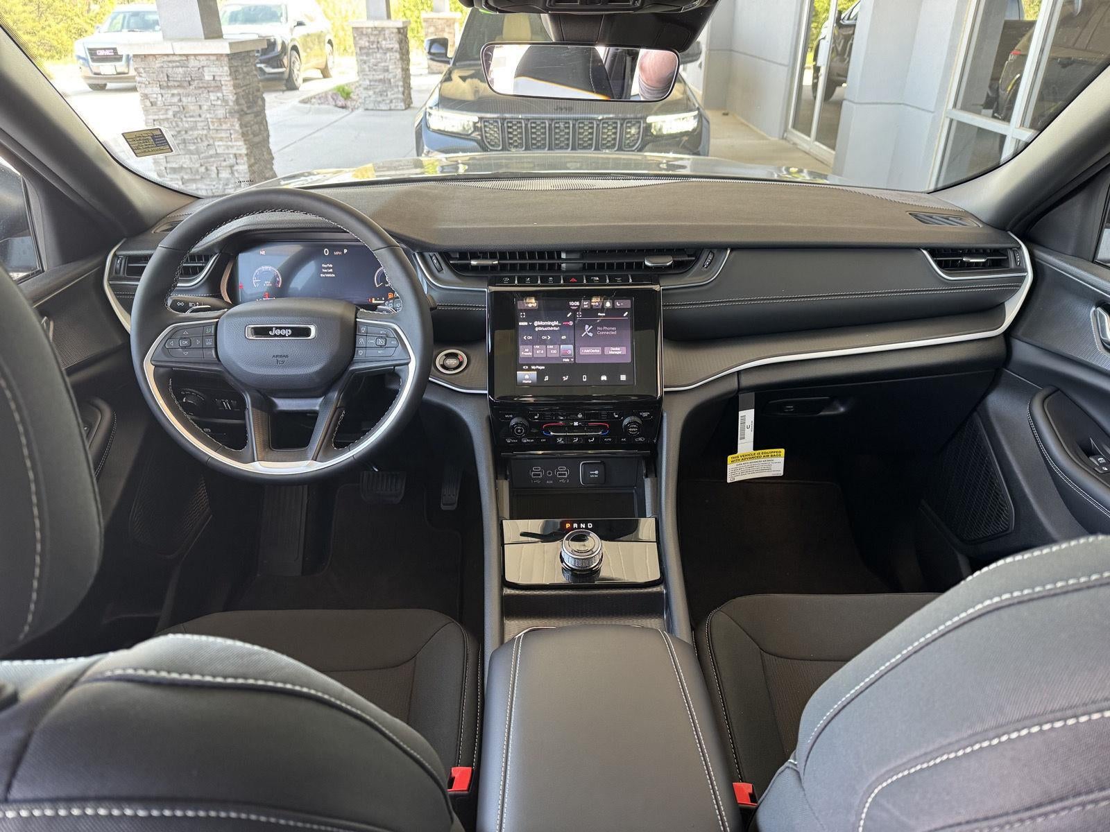 2026 Jeep Grand Cherokee GRAND CHEROKEE LAREDO X 4X4