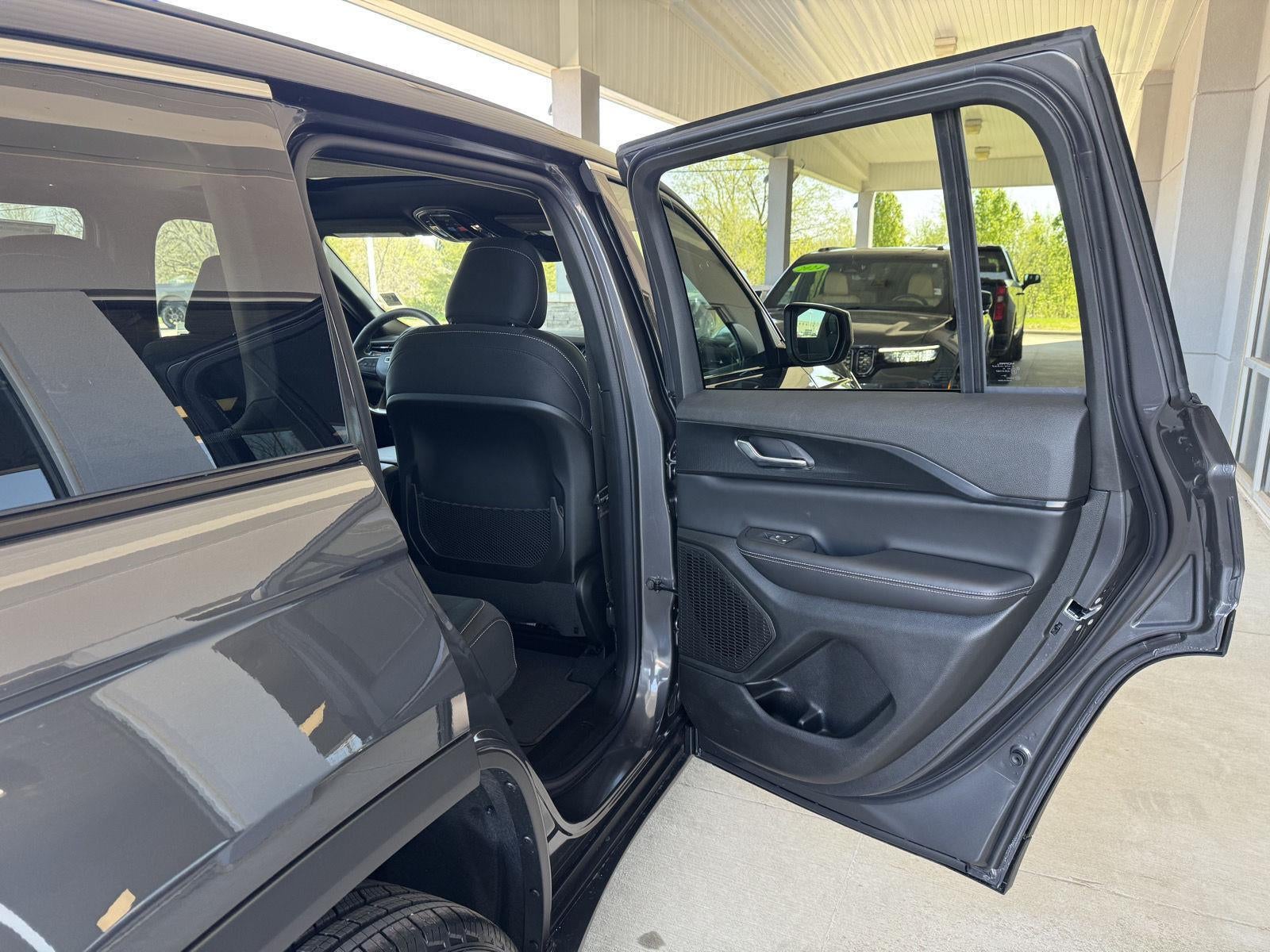 2026 Jeep Grand Cherokee GRAND CHEROKEE LAREDO X 4X4