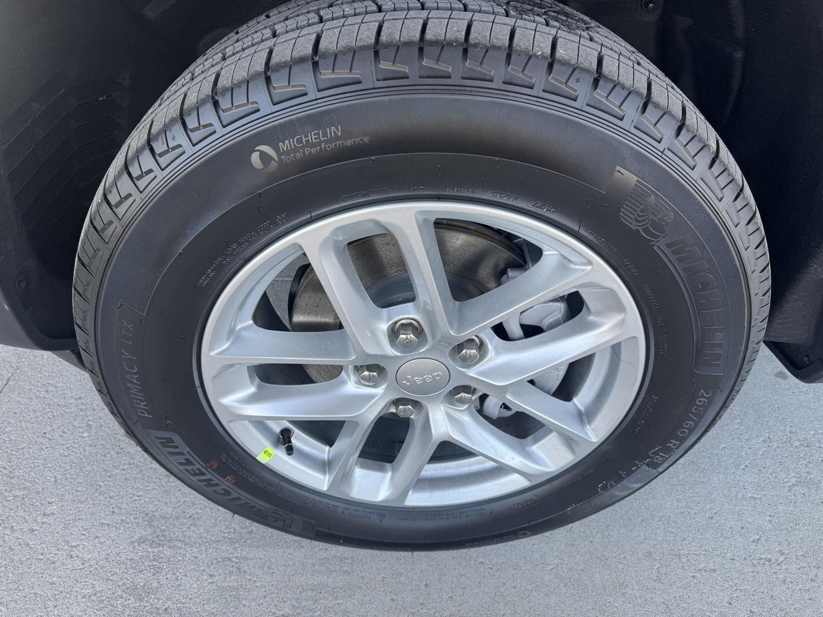 2026 Jeep Grand Cherokee GRAND CHEROKEE LAREDO X 4X4