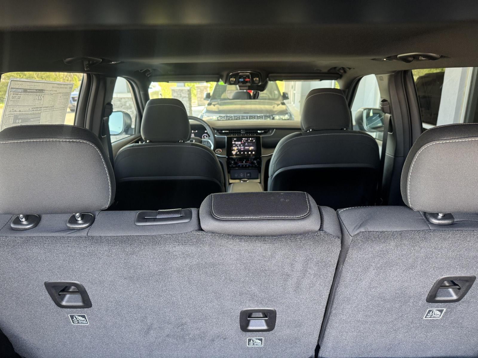 2026 Jeep Grand Cherokee GRAND CHEROKEE LAREDO X 4X4