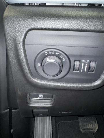 2026 Jeep Grand Cherokee GRAND CHEROKEE LAREDO X 4X4