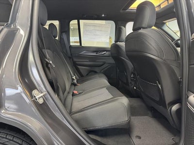 2026 Jeep Grand Cherokee GRAND CHEROKEE LAREDO X 4X4