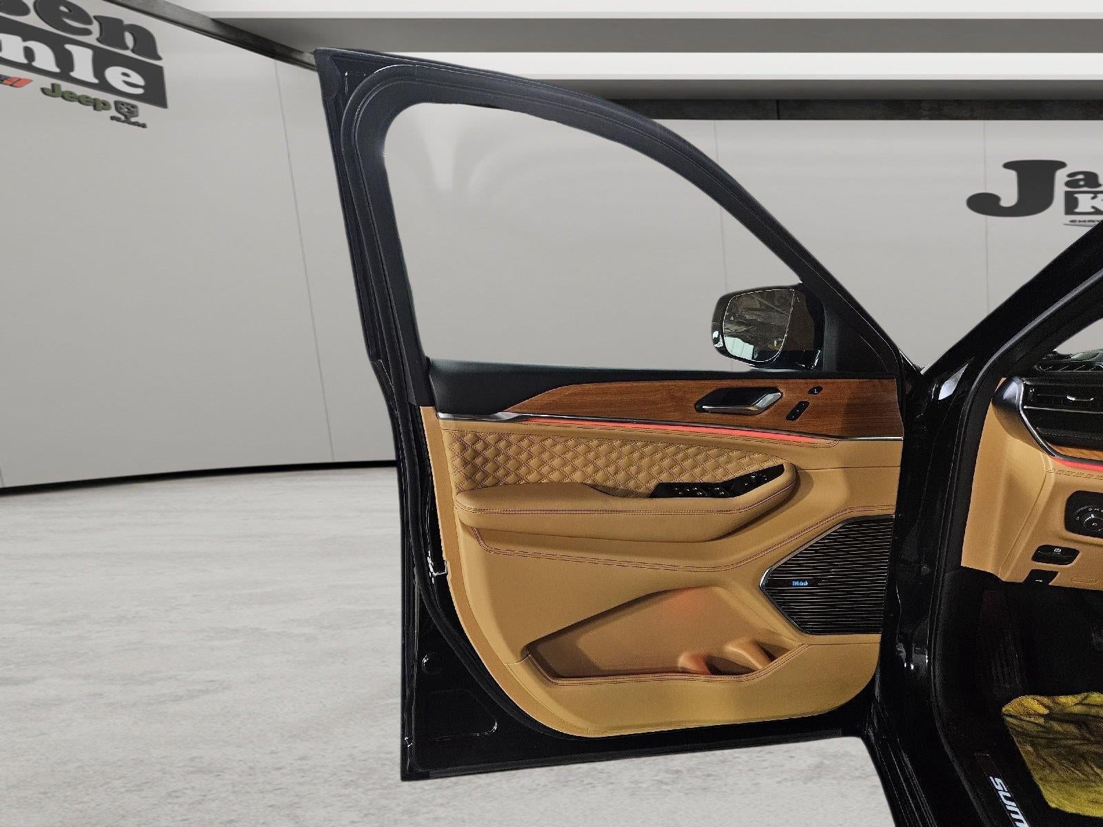2025 Jeep Grand Cherokee L Summit Reserve 4x4