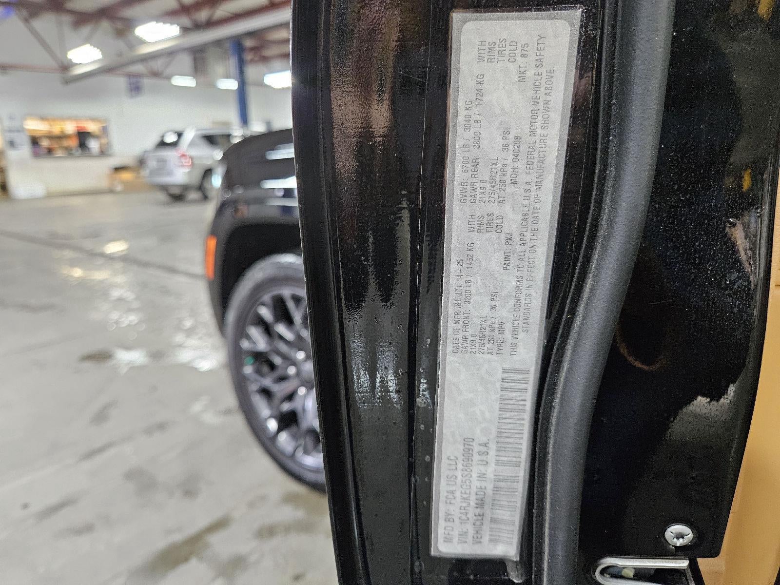 2025 Jeep Grand Cherokee L Summit Reserve 4x4